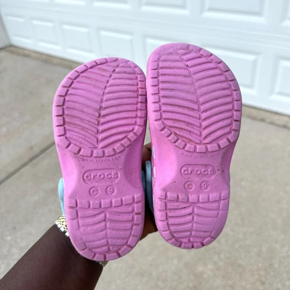 Crocs Toddler Girls Classic Easy Icon Heart Clogs from Finish Line - Picture 7 of 8